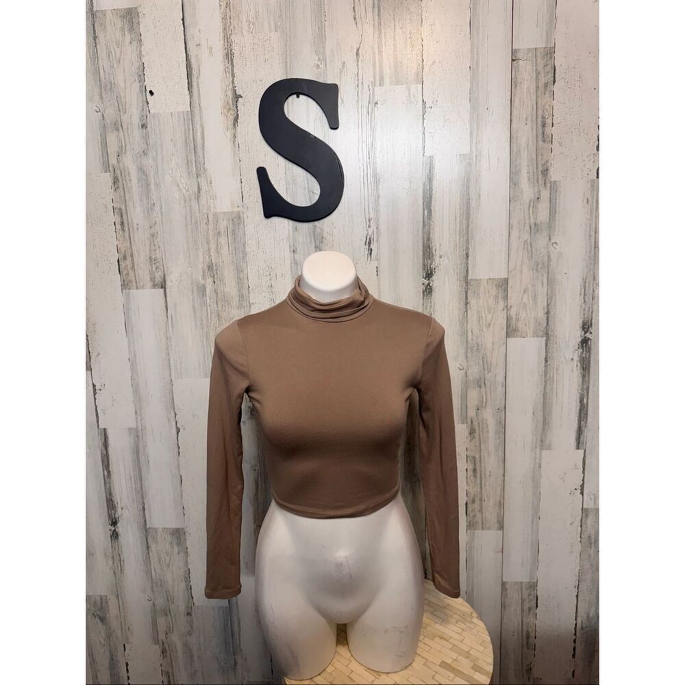 AKIRA Taupe Tan Brown Mock Turtleneck Long Sleeve Crop Top Women's Size Small